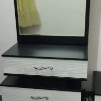 دوعدد پاتختی و دراور آینه دار