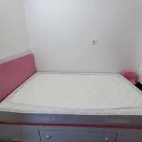 تخت و تشک