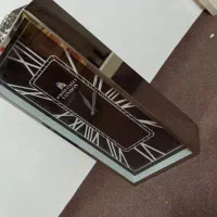 ساعت نو|ساعت|نگین شهر, |دیوار