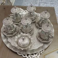 یک دست استکان چایخوری و سینی و قندان