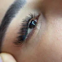 کاشت مژه با بهترین هزینه|خدمات زیبایی و سلامت|رشت, لاکانی|دیوار