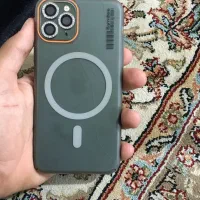 ایفون 11پرو خش دست