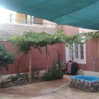 فروش-آپارتمان-150متری-با-90متر-حیاط-اختصاصی