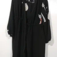 مانتو مشکی و شومیز سبز