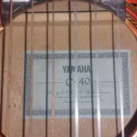 گیتار یاماها c40
