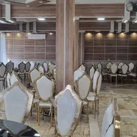 سالن پذیرایی وتالار  همراه غذا