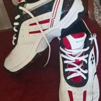 کتونی برند YONEX سایز ۴۰/۵|کیف، کفش، کمربند|تهران, مطهری|دیوار