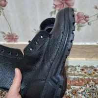 لباس و پوتین سربازی|لباس|قرچک, زیبا شهر|دیوار