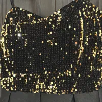 لباس مجلسی|لباس|رشت, امین الضرب|دیوار