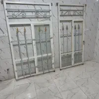 2 عدد پنجره آهنی