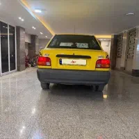 تاکسی پراید