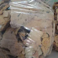 نان خشک هیزمی.  نان خشک تنوری عدس  ماش. لپه