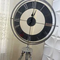 ساعت ایستاده