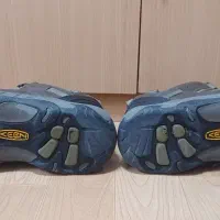 کفش استوک ۴۴.۵ و ۴۲.۵ برند KEEN و VICO|کیف، کفش، کمربند|شیراز, زرهی|دیوار