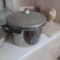 یک عدد آرام پز و جا یخی