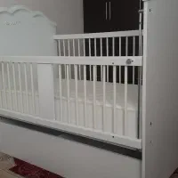 تخت گهواره ای کودک آپادانا