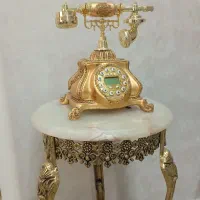 میز تلفن و تلفن