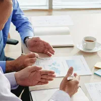 استخدام دو همکار خانم۱نفر در دفتر بهداشت و۱ کافینت