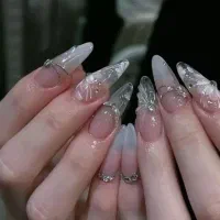 مدل برای ناخن