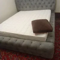 تشک دونفره طبی فنری بدون لک و زدگی در حد نو