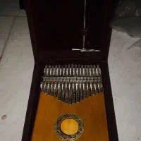 کالیمبا لوکس و مجسمه گلادیاتور