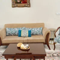 مبل ۷نفره کاملا سالم فقط ۱۵تومن