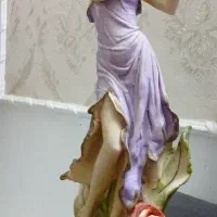 ظرف ومجسمه عتیقه