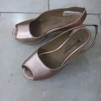 کفش زنانه پاشنه دار