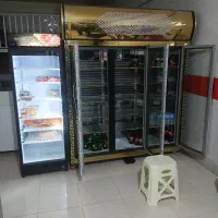 فروش دو عدد یخچال مرغ و گوشت و میزکار و چرخ گوشت