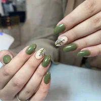 کاشت ناخون|خدمات آرایشگری و زیبایی|مشهد, اروند|دیوار