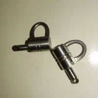 قفل مینیاتوری فولادی آنتیک کلکسیونی زیبا کمیاب نو|کلکسیون و سرگرمی|اصفهان, ناژوان|دیوار