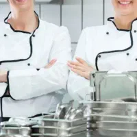 استخدام نیروی کار در فست فود