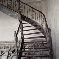 اجرای پله دوبلکس گرد|خدمات پیشه و مهارت|میانه, |دیوار