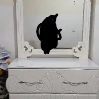 میز درآور سالم در حد نو همراه دو پاتختی