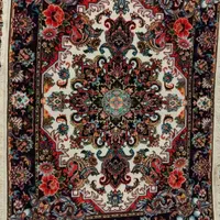 فرش دست بافت اندازه ۹۰ در یک و بیست ریز بافت|فرش|تبریز, |دیوار