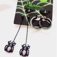 گوشواره میخی تکی خفاش و آویز بلند عنکبوت شب تاب|بدلیجات|یزد, |دیوار