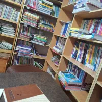 دادزن کتابفروشی