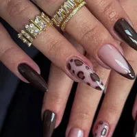 آموزش کاشت ناخن همراه با کاشت ناخن با قیمت پایین