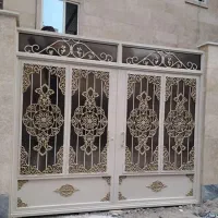 اجرای نقاشی و رنگ امیزی درب فلزی و درب چوبی|خدمات پیشه و مهارت|اردبیل, |دیوار