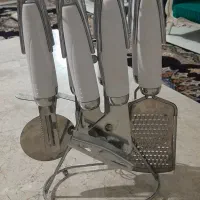 پایه قابلمه و ابزار