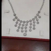 گردنی طلاسفید