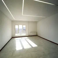 ایران-خودرو-ط-دوم-با-پارکینگ-وانباری