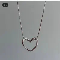 گردنبند قلبه دفرمه ترند این روزا