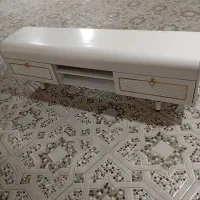 میز تلویزیون سفید