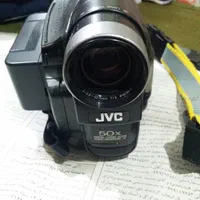 دوربین هندی کم ژاپنی  JVC نوار VHS کوچک  خور سالم|دوربین عکاسی و فیلم‌برداری|کرج, چهارصد دستگاه|دیوار