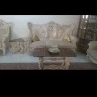 یه دست مبل سلطنتی همراه بامیزعسلی وکاور