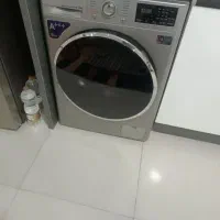 فروشنده و خریدار لباسشویی