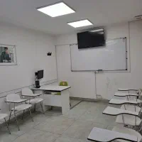 مدرس زبان انگلیسی