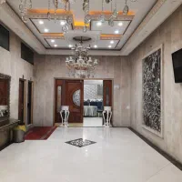 اجاره واحد تجاری ۴۵۰ متری خیابان ۱۷ شهریور