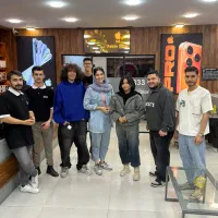 اپل استورنیازمند نیرو هستش با محیط کاملا دوستانه